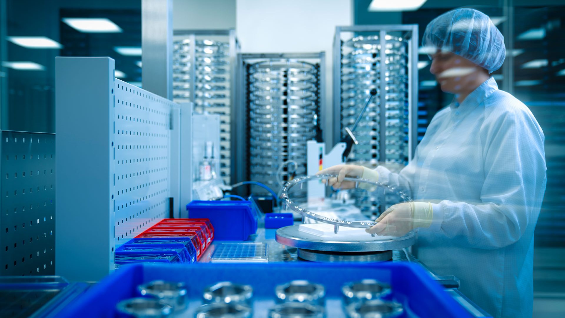 Karriere - Cards - Mitarbeiter Reinraum Wildermieming (m/w/d)