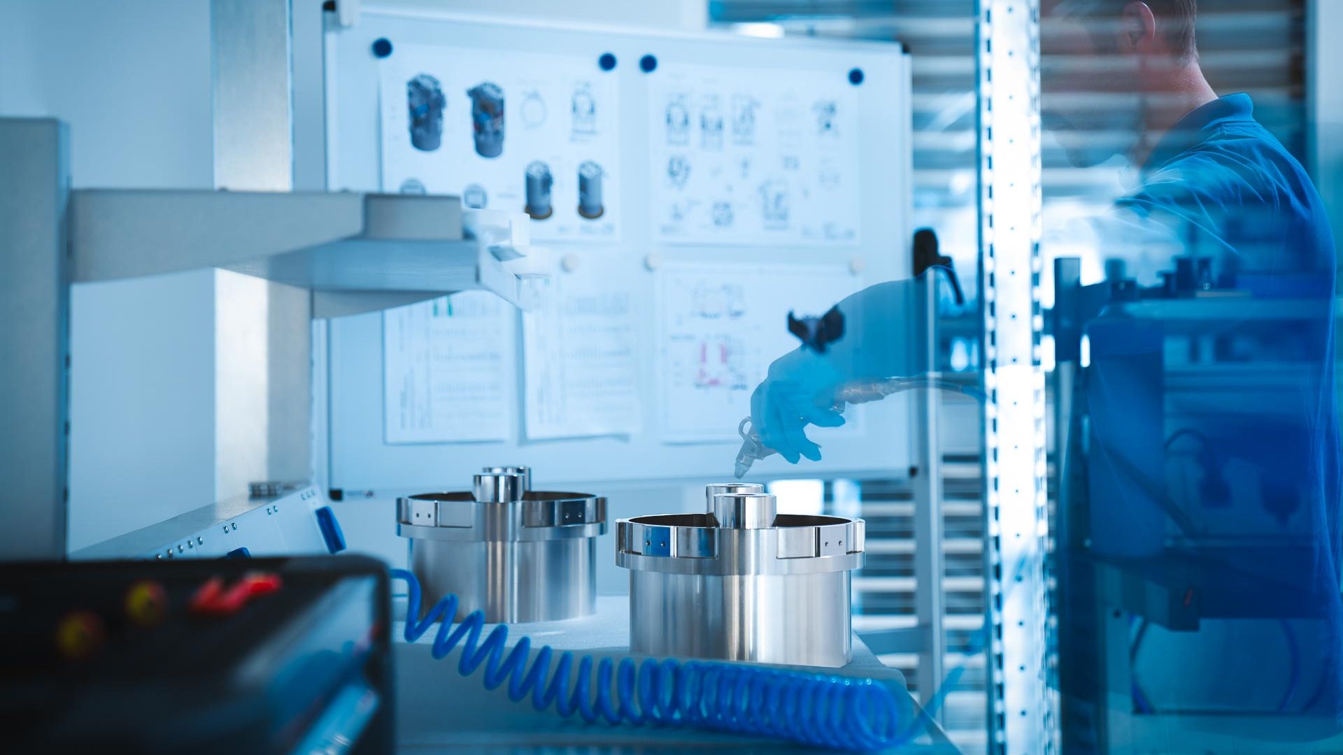 Karriere - Cards - Erfahrene Expert:innen Engineering Hall (m/w/d)