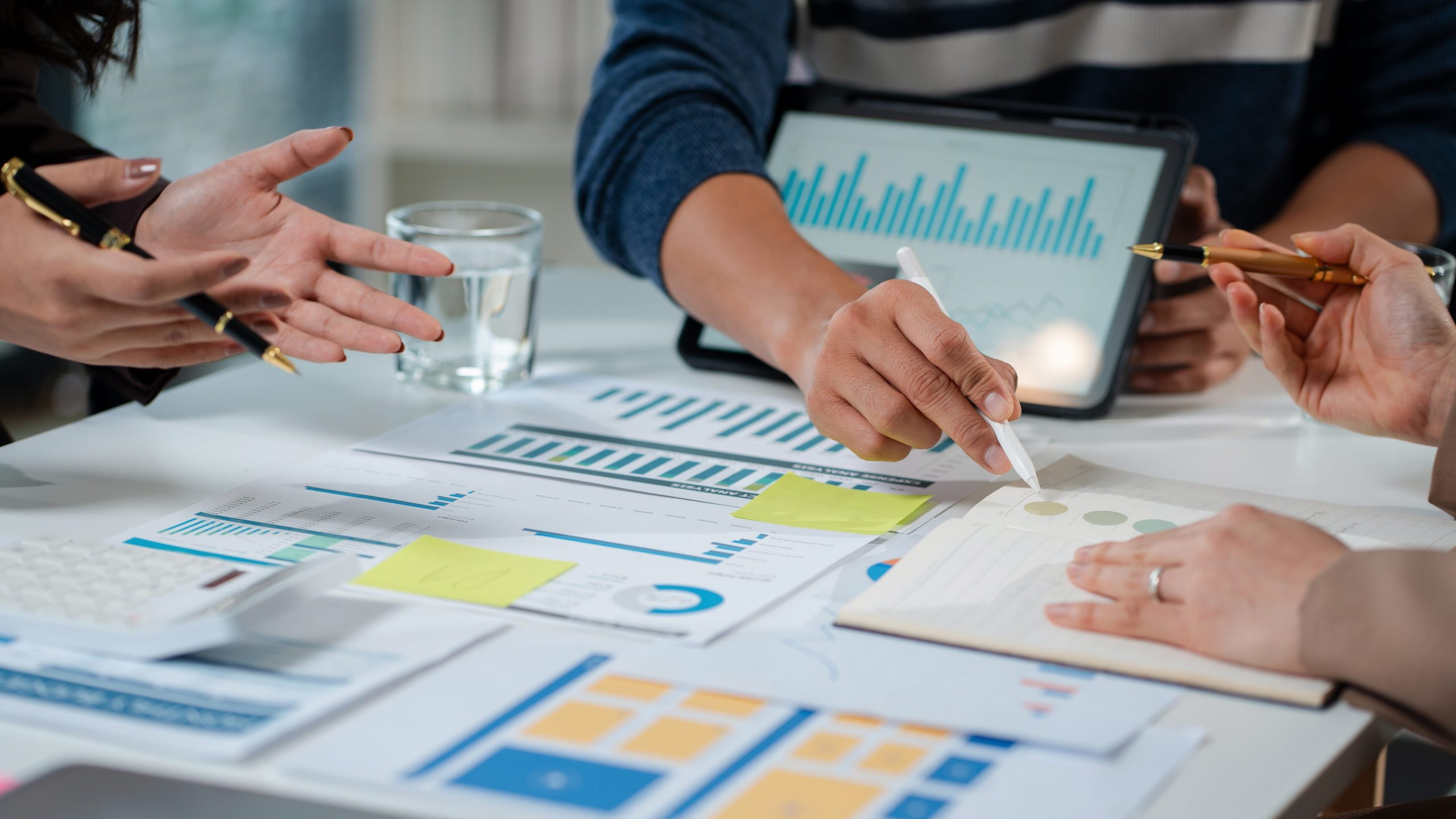 Karriere - Cards - Manager Strategie & Projektsteuerung Hall (m/w/d)