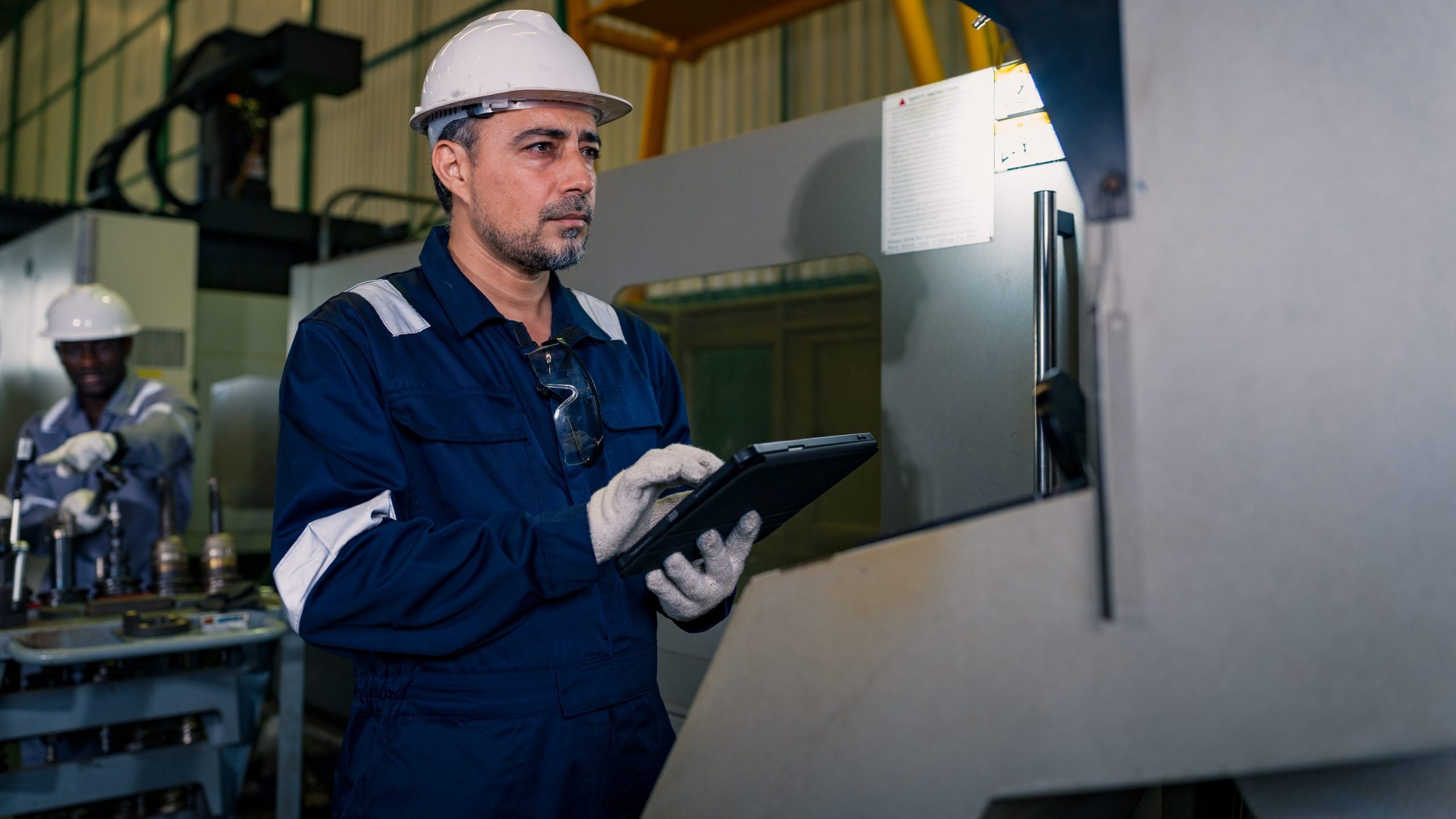 Karriere - Cards - Betriebstechniker Wildermieming (m/w/d)